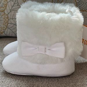 Gymboree toddler white winter boots size 12-18 months